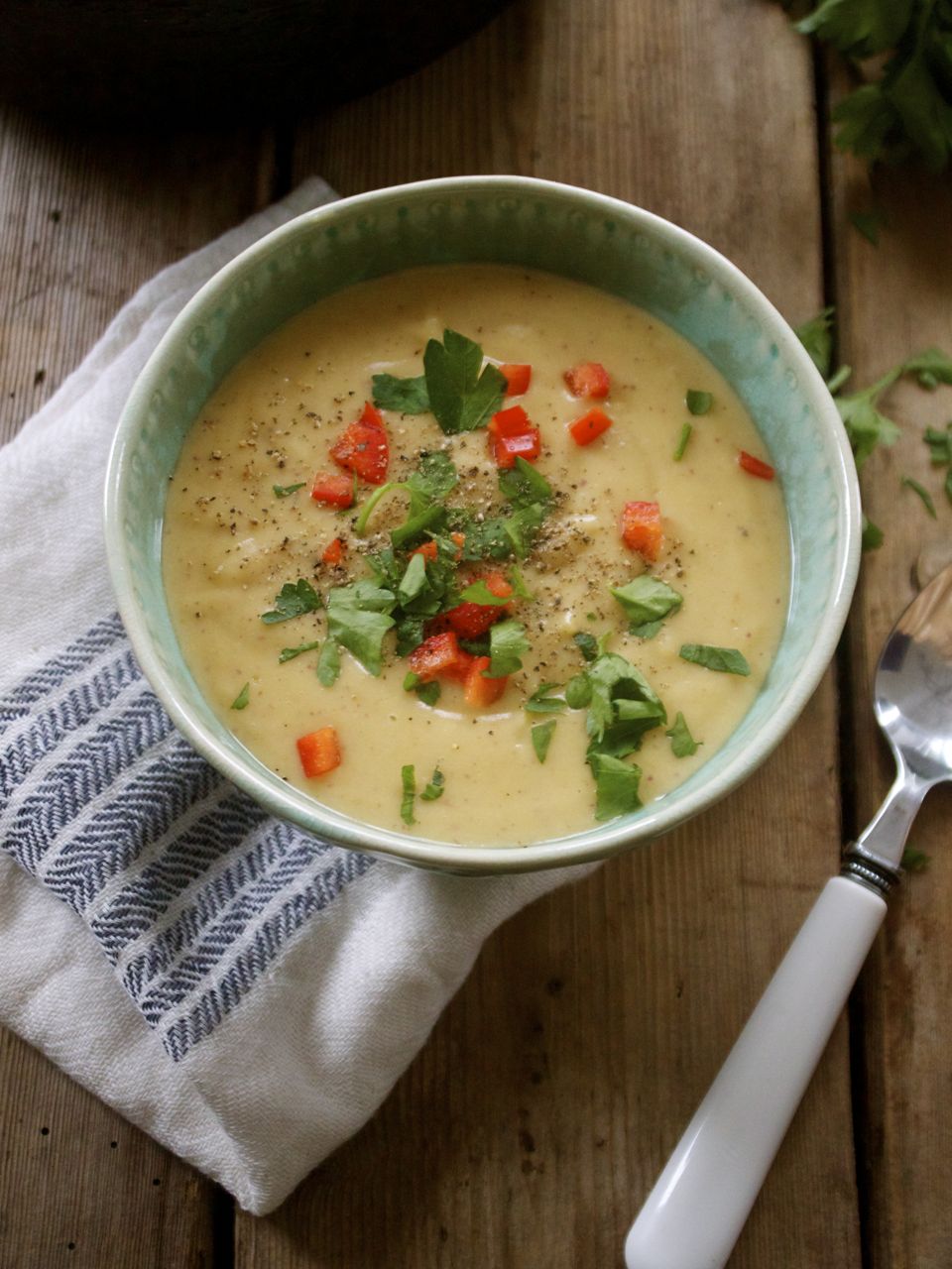 Recipe: Creamy Roasted Parsnip & Potato Soup, Vegan - in pursuit of more