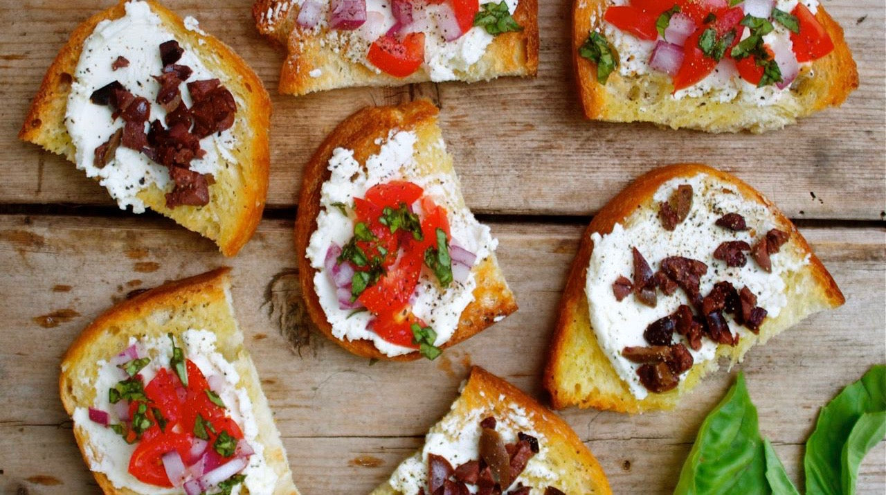 Easy Broiled Toast with Goat Cheese, Olives, Tomato & Basil ...